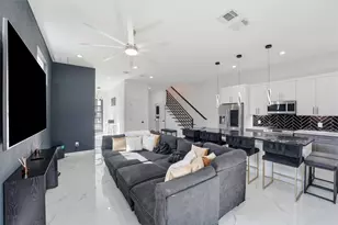 5839 Southwell St, Houston, TX 77033 - Photo 4