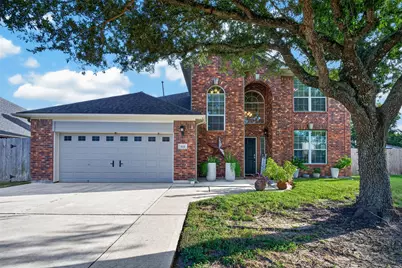 113 Erin Court, La Porte, TX 77571 - Photo 2