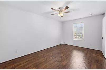5534 Beverlyhill Street #8, Houston, TX 77056 - Photo 18