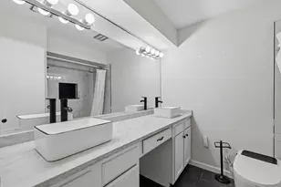 5534 Beverly Hill St, Houston, TX 77056 - Photo 14