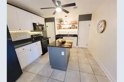 5011 Avenue Q #Rear, Galveston, TX 77551 - Photo 12