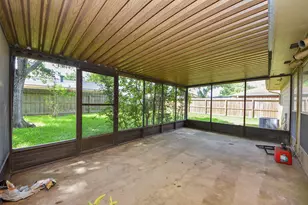 2118 Pilgrims Bend Dr, Friendswood, TX 77546 - Photo 38