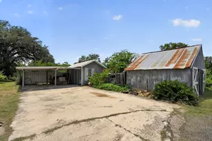 217 Co Rd 373, Uvalde, TX 78801 - Photo 4
