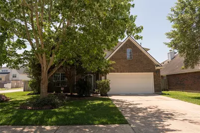 10102 Hidden Falls Drive, Pearland, TX 77584 - Photo 1