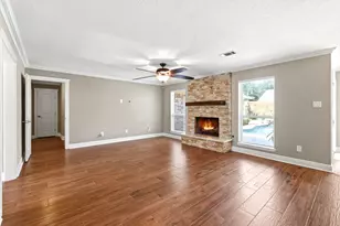 3726 Autumn Ln, Baytown, TX 77521 - Photo 12