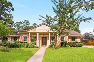 3726 Autumn Ln, Baytown, TX 77521 - Photo 1