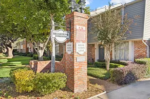 2415 Jamestown Mall, Houston, TX 77057 - Photo 2