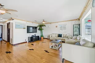 906 91st St, Galveston, TX 77554 - Photo 24