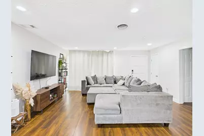 9202 Bintliff Drive, Houston, TX 77074 - Photo 10