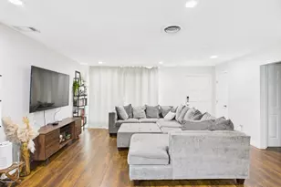 9202 Bintliff Dr, Houston, TX 77074 - Photo 10