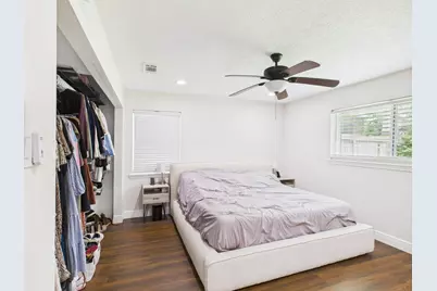 9202 Bintliff Drive, Houston, TX 77074 - Photo 28