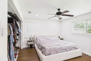 9202 Bintliff Dr, Houston, TX 77074 - Photo 28