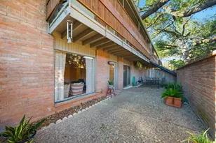 3924 W Alabama St, Houston, TX 77027 - Photo 2