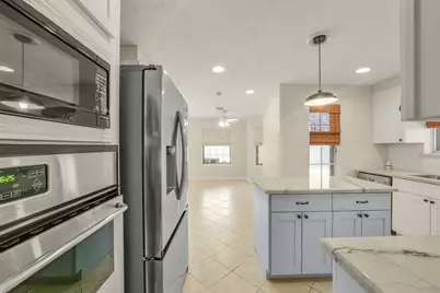 126 Shadow Wood Drive, Sugar Land, TX 77498 - Photo 12