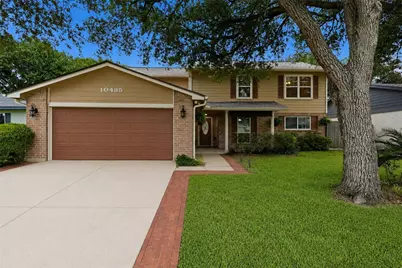10435 Long River Drive, Sugar Land, TX 77498 - Photo 2