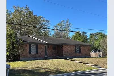 1211 W Jefferson Street, Brenham, TX 77833 - Photo 2