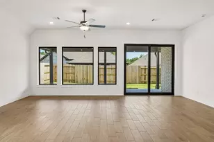 26148 Treetop Ter Ln, Montgomery, TX 77316 - Photo 2