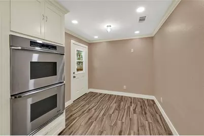 211 Walter Drive, Cleveland, TX 77328 - Photo 8