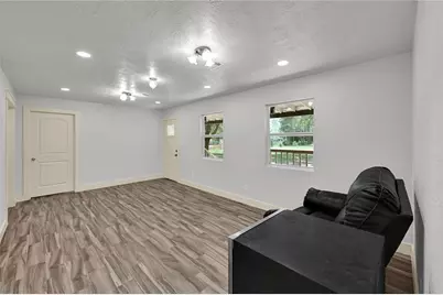 211 Walter Drive, Cleveland, TX 77328 - Photo 4