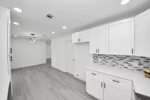 6314 Silver Chalice Dr, Houston, TX 77088 - Photo 14