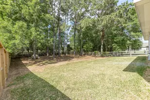 103 Lakeway Circle, Anahuac, TX 77514 - Photo 40