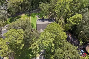 3235 Villagedale Dr, Kingwood, TX 77339 - Photo 2