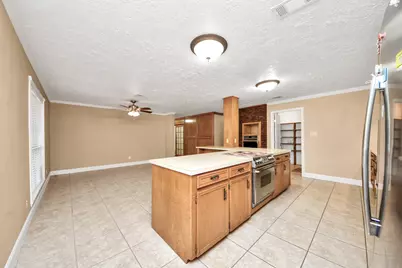 215 Hardy Street, Bacliff, TX 77518 - Photo 10