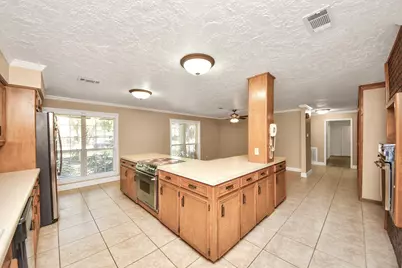 215 Hardy Street, Bacliff, TX 77518 - Photo 14