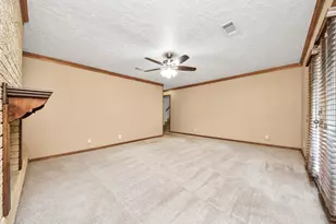 215 Hardy St, Bacliff, TX 77518 - Photo 8