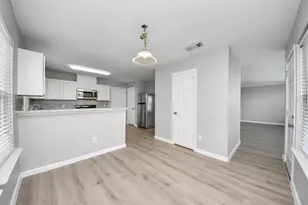 2438 Glenholly Park Dr, Sugar Land, TX 77498 - Photo 14