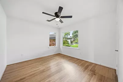 8419 Bluegate Court, Houston, TX 77025 - Photo 12