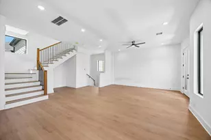 1327 W 22nd St, Houston, TX 77008 - Photo 10