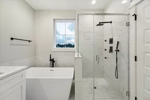 812 Thornton St, Houston, TX 77018 - Photo 32