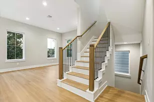 812 Thornton St, Houston, TX 77018 - Photo 12