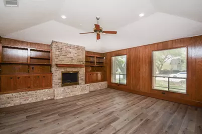 10811 Vickijohn Court, Houston, TX 77071 - Photo 4