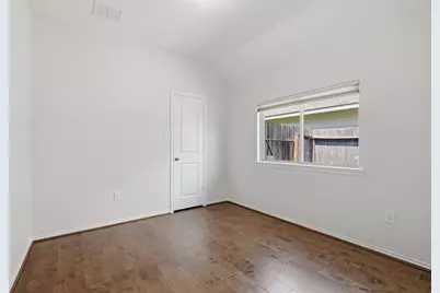 2734 Meadow View Lane, Conroe, TX 77385 - Photo 16