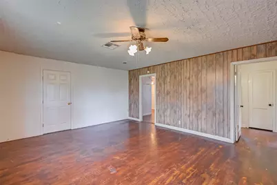 4905 Brinkley Street, Houston, TX 77033 - Photo 4