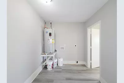 5835 Kenilwood Drive, Houston, TX 77033 - Photo 30