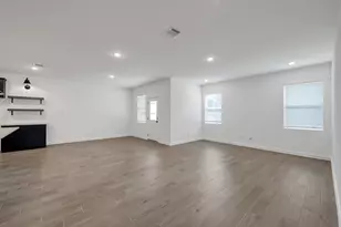 516 Monarch Trl, Huntsville, TX 77340 - Photo 8