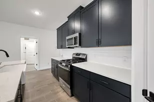 516 Monarch Trl, Huntsville, TX 77340 - Photo 6