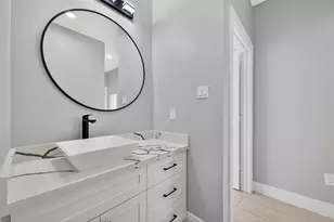 2004 Worms St, Houston, TX 77020 - Photo 14