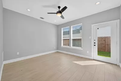 2004 Worms Street, Houston, TX 77020 - Photo 10