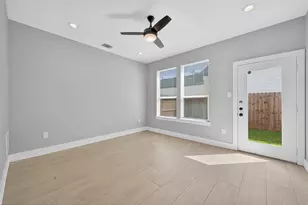 2004 Worms St, Houston, TX 77020 - Photo 10