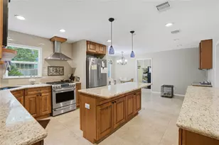 9629 Maribelle Way, Houston, TX 77055 - Photo 8