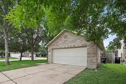 5734 Wandering Creek Drive, Richmond, TX 77469 - Photo 2