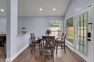 2514 S Mission Cir, Friendswood, TX 77546 - Photo 6
