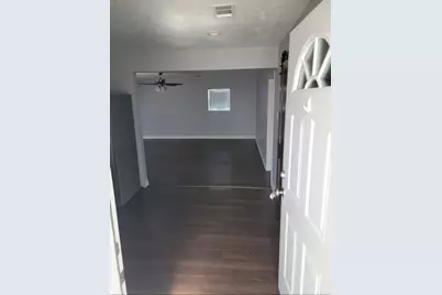 6918 Irvington Blvd #B, Houston, TX 77022 - Photo 6