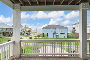 819 Eastview, Crystal Beach, TX 77650 - Photo 28