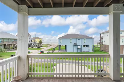 819 Eastview, Crystal Beach, TX 77650 - Photo 28