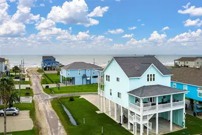 819 Eastview, Crystal Beach, TX 77650 - Photo 2